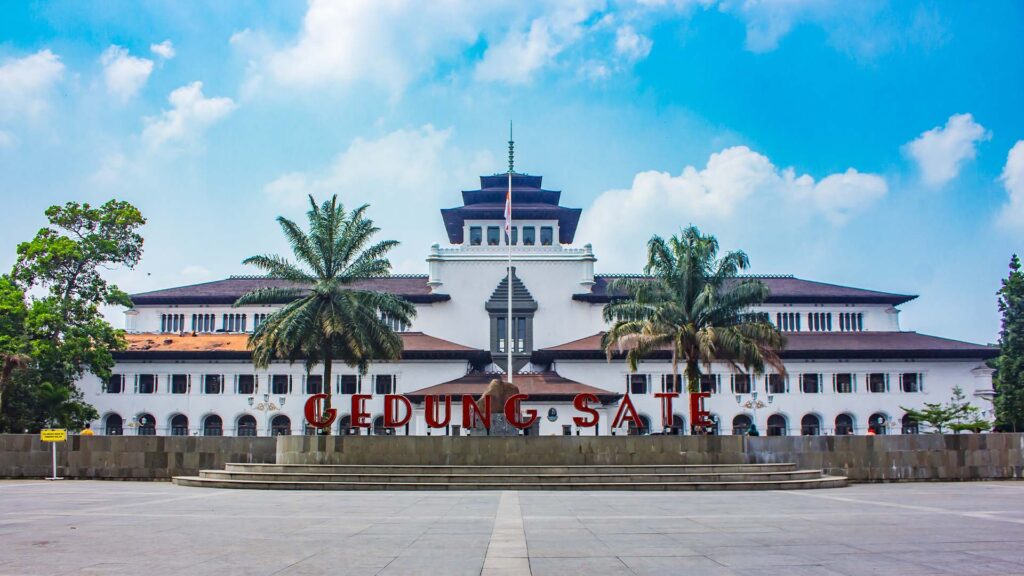 Desain Art Deco di Gedung Sate