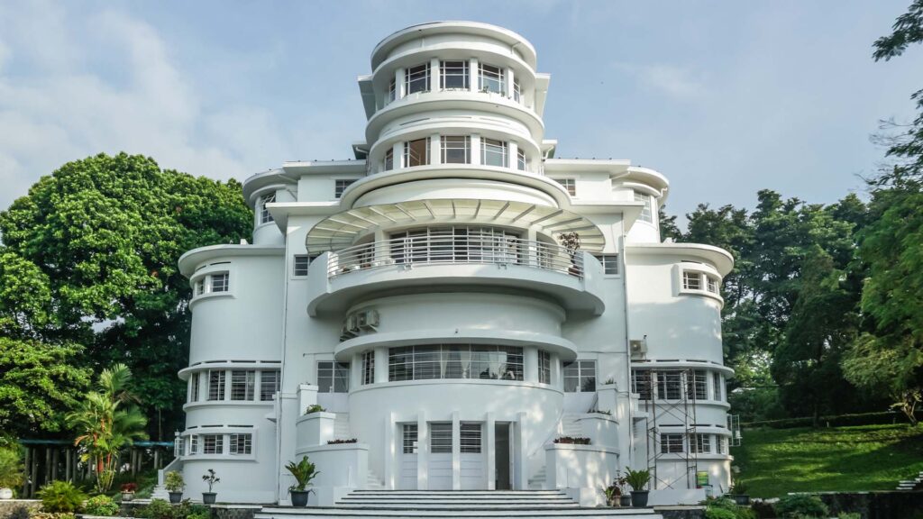 Desain Art Deco di Villa Isola